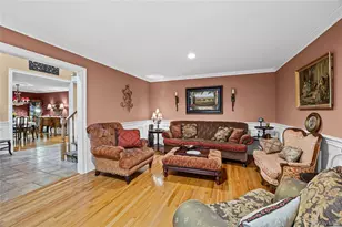 8 Frontier Trail, Manorville, NY 11949 - Photo 15