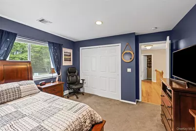 8 Frontier Trail, Manorville, NY 11949 - Photo 35