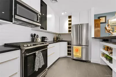 827 E 161st Street #B, Bronx, NY 10459 - Photo 9