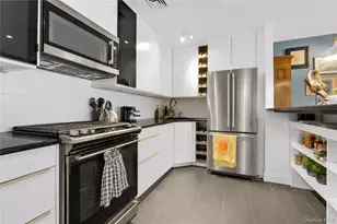 827 E 161st St, Bronx, NY 10459 - Photo 9