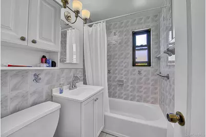 5850 246th Crescent #C7, Douglaston, NY 11362 - Photo 15