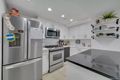 23 Water Grant Street #4I, Yonkers, NY 10701 - Photo 15