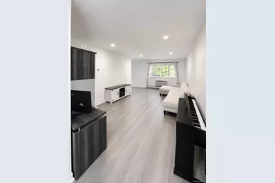 130 Sierra Vista Lane #2nd Floor, Valley Cottage, NY 10989 - Photo 5