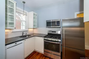 82 Clove Rd, New Rochelle, NY 10801 - Photo 11