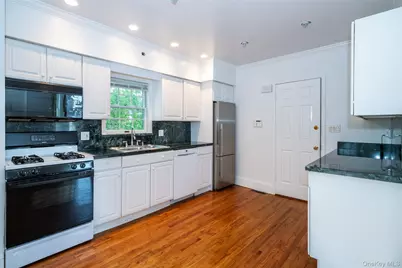 82 Clove Road, New Rochelle, NY 10801 - Photo 3