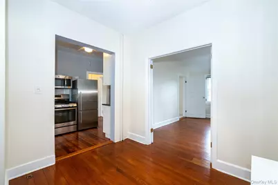 82 Clove Road, New Rochelle, NY 10801 - Photo 17
