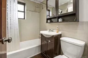 139-05 85th Dr, Briarwood, NY 11435 - Photo 17