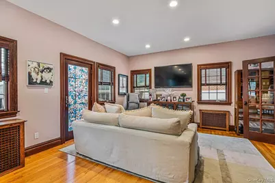 4308 Glenwood Street, Little Neck, NY 11363 - Photo 7