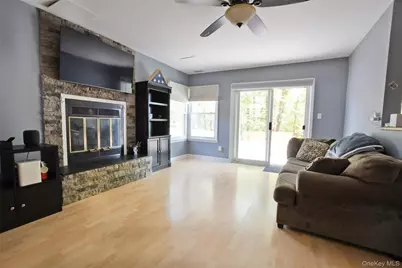 1 Gregg Lane, Coram, NY 11727 - Photo 15