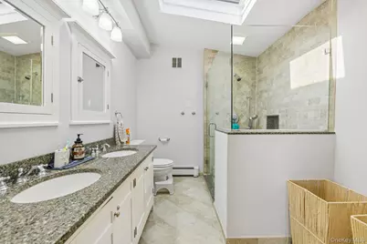 2821 Colonial Avenue, Merrick, NY 11566 - Photo 19