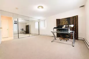 21 Redwood Ct, Glen Cove, NY 11542 - Photo 19