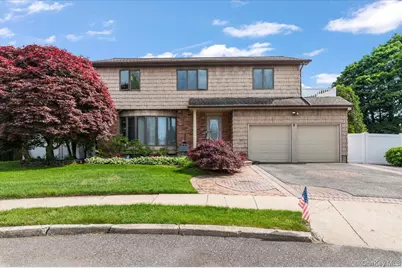 9 Bernadette Court, Hicksville, NY 11801 - Photo 1