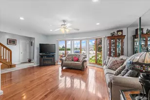 9 Bernadette Ct, Hicksville, NY 11801 - Photo 9