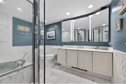 100 Hilton Avenue #304, Garden City, NY 11530 - Photo 13