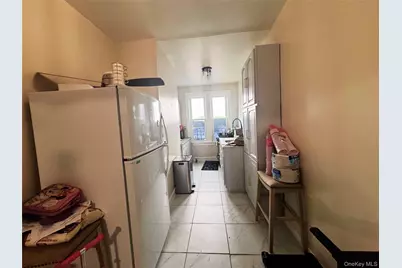 4621 Matilda Avenue, Bronx, NY 10470 - Photo 9
