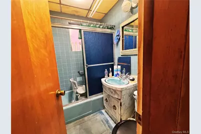 4621 Matilda Avenue, Bronx, NY 10470 - Photo 15