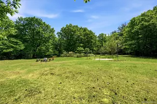 37 Winston Dr, Smithtown, NY 11787 - Photo 27