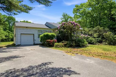 37 Winston Drive, Smithtown, NY 11787 - Photo 31