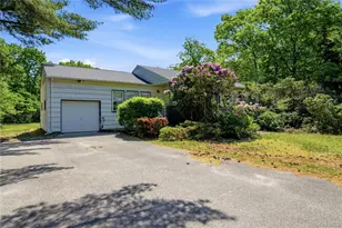 37 Winston Dr, Smithtown, NY 11787 - Photo 31