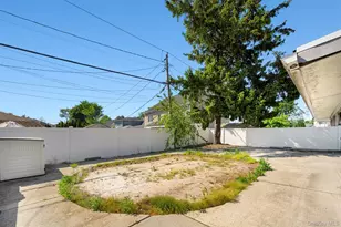 22 Lowland Rd, Levittown, NY 11756 - Photo 43