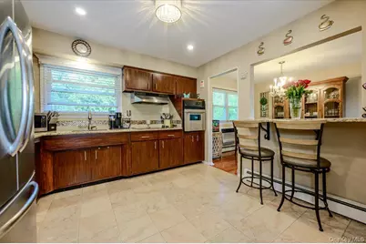 12 Northern Parkway E, Plainview, NY 11803 - Photo 3