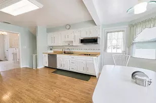 866 Abbott St, East Meadow, NY 11554 - Photo 9