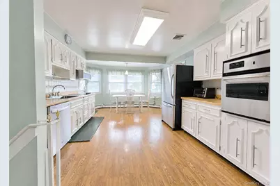 866 Abbott Street, East Meadow, NY 11554 - Photo 7