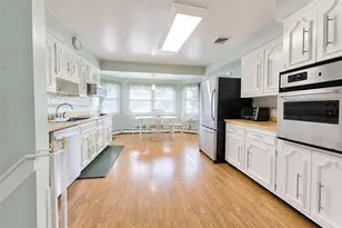 866 Abbott St, East Meadow, NY 11554 - Photo 7