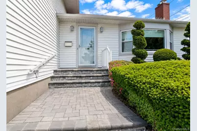 866 Abbott Street, East Meadow, NY 11554 - Photo 23