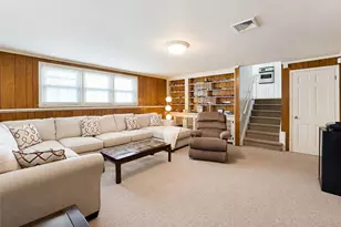 866 Abbott St, East Meadow, NY 11554 - Photo 19