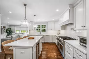 95 Muirfield Rd, Rockville Centre, NY 11570 - Photo 7