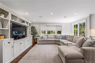 95 Muirfield Rd, Rockville Centre, NY 11570 - Photo 5