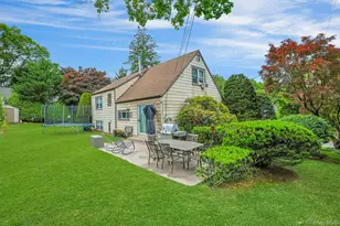 70 Durham Rd, White Plains, NY 10607 - Photo 25