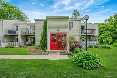 38 Richmond Boulevard #1B, Ronkonkoma, NY 11779 - Photo 1