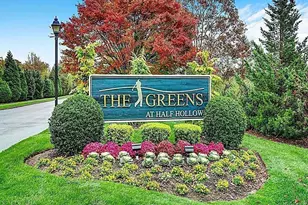 1053 Savoy Dr, Melville, NY 11747 - Photo 19