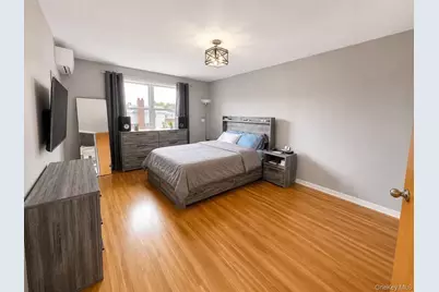 916 128th Street, College Point, NY 11356 - Photo 5