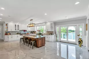 12 Barbara Ln, Glen Cove, NY 11542 - Photo 9