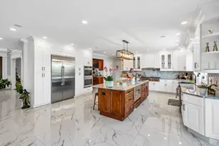 12 Barbara Ln, Glen Cove, NY 11542 - Photo 11
