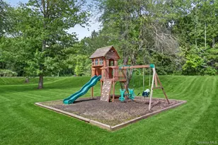 176 Gretna Woods Rd, Pleasant Valley, NY 12569 - Photo 3