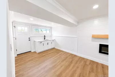 132 Berkeley Avenue, Selden, NY 11784 - Photo 17