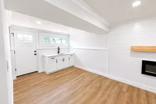 132 Berkeley Ave, Selden, NY 11784 - Photo 17