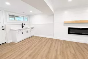 132 Berkeley Ave, Selden, NY 11784 - Photo 21