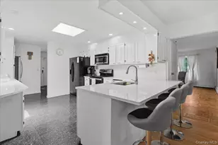 275 Broadfield Rd, New Rochelle, NY 10804 - Photo 15