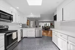 275 Broadfield Rd, New Rochelle, NY 10804 - Photo 17
