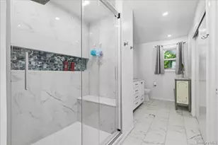 275 Broadfield Rd, New Rochelle, NY 10804 - Photo 21