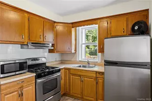 108 Claremont St, Deer Park, NY 11729 - Photo 11