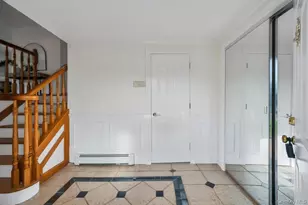 2297 Arby Ct, Wantagh, NY 11793 - Photo 5