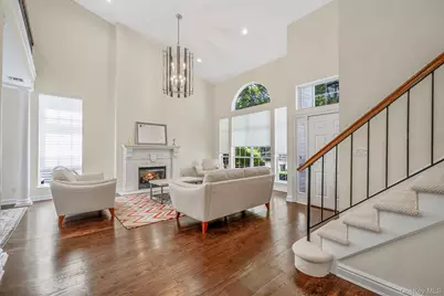 15 Hamlet Drive, Commack, NY 11725 - Photo 5