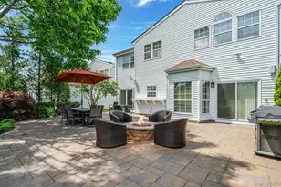 15 Hamlet Dr, Commack, NY 11725 - Photo 33