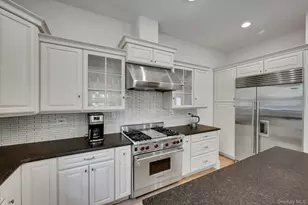 1 Canterbury Rd, Scarsdale, NY 10583 - Photo 11
